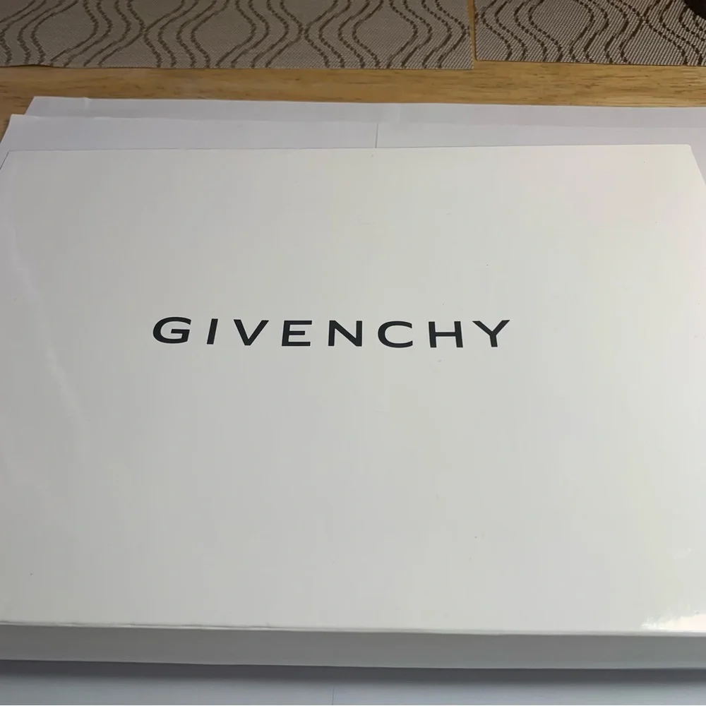Givenchy Light Blue and White Bath Hand Towels with Elegant Jacquard Design
